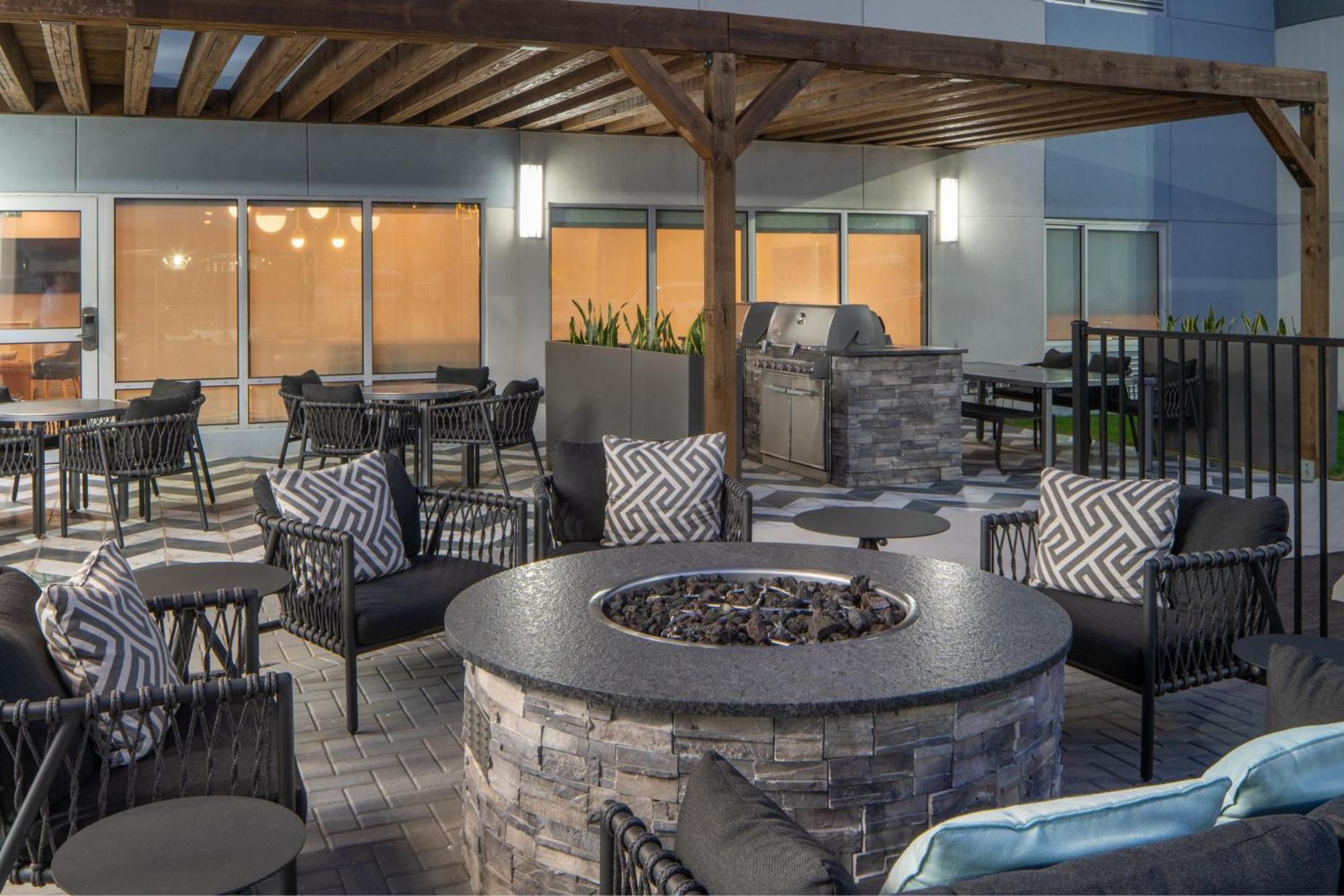 Towneplace Suites By Marriott Pensacola West I-10 Ferry Pass Екстериор снимка